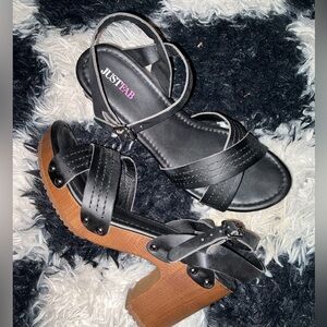 JustFab Black and Brown Wedge Sandals